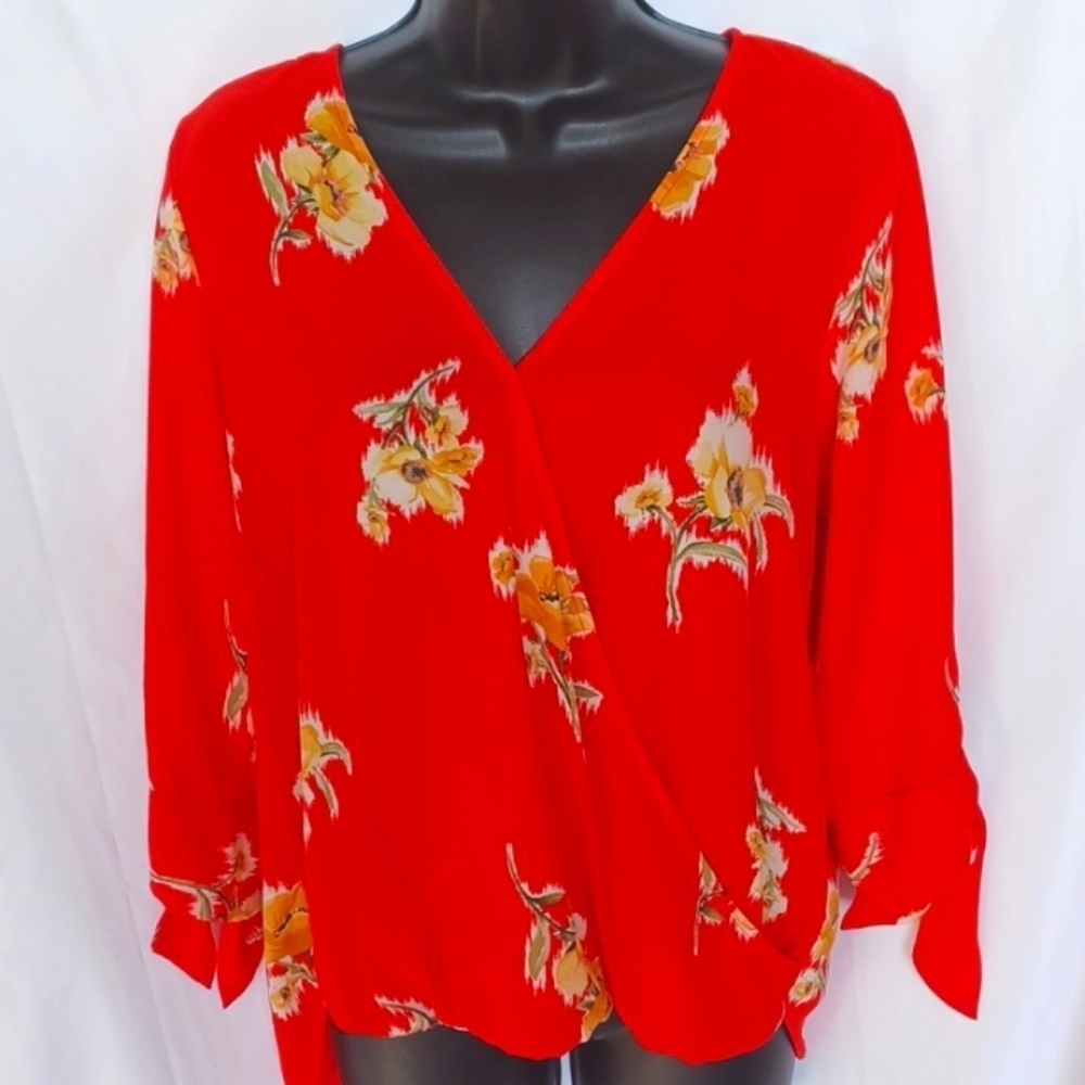 West KEI Red Floral High Low Blouse V-NECK Tie Sleeve Accents Open Wrap Front